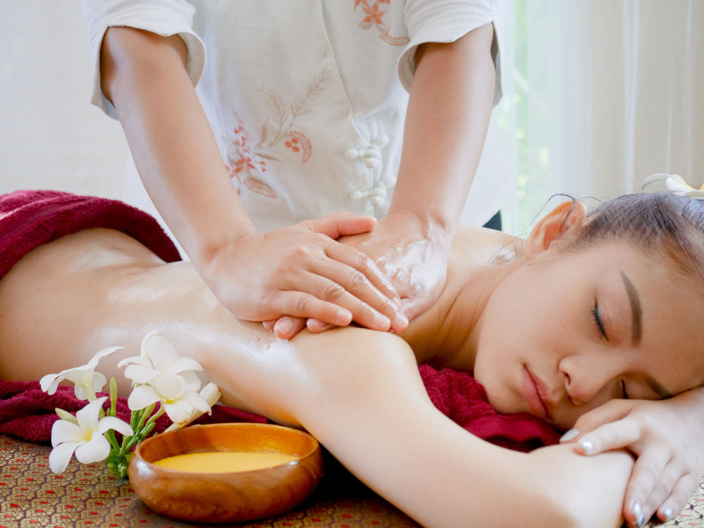 Athentic Thai Oil Massage